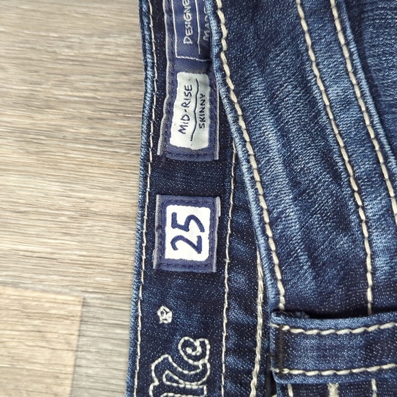 Like New Houndstooth Miss Me Skinny Kid Rise Sequin Jeans 25x31 - Picture 7 of 9